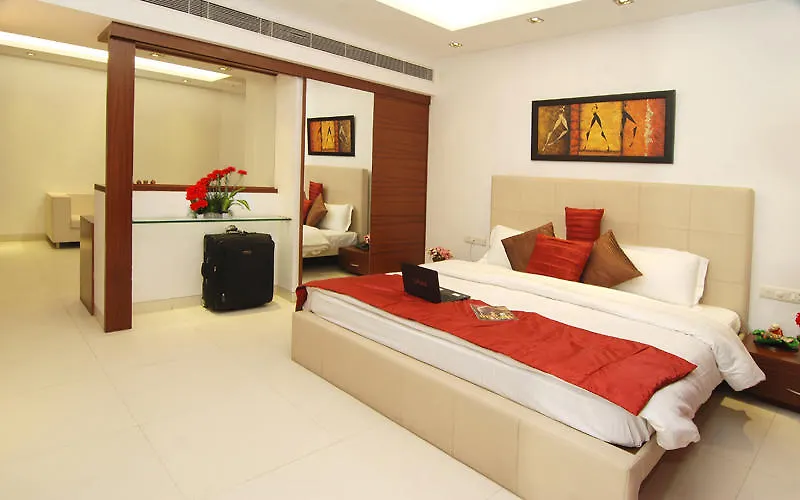 White Lotus Hotel Gurgaon 3*,